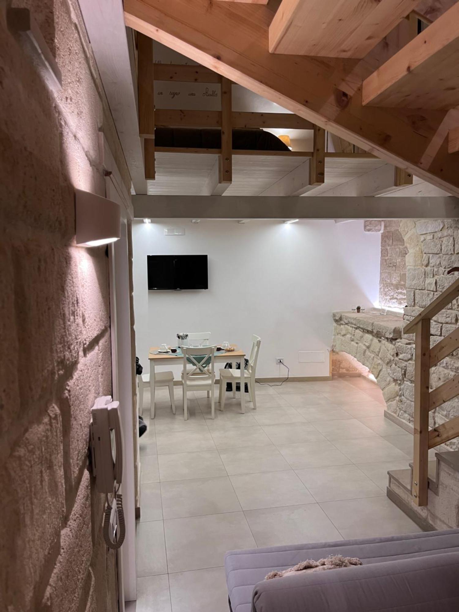 Epoca Suite House Trani Exterior foto