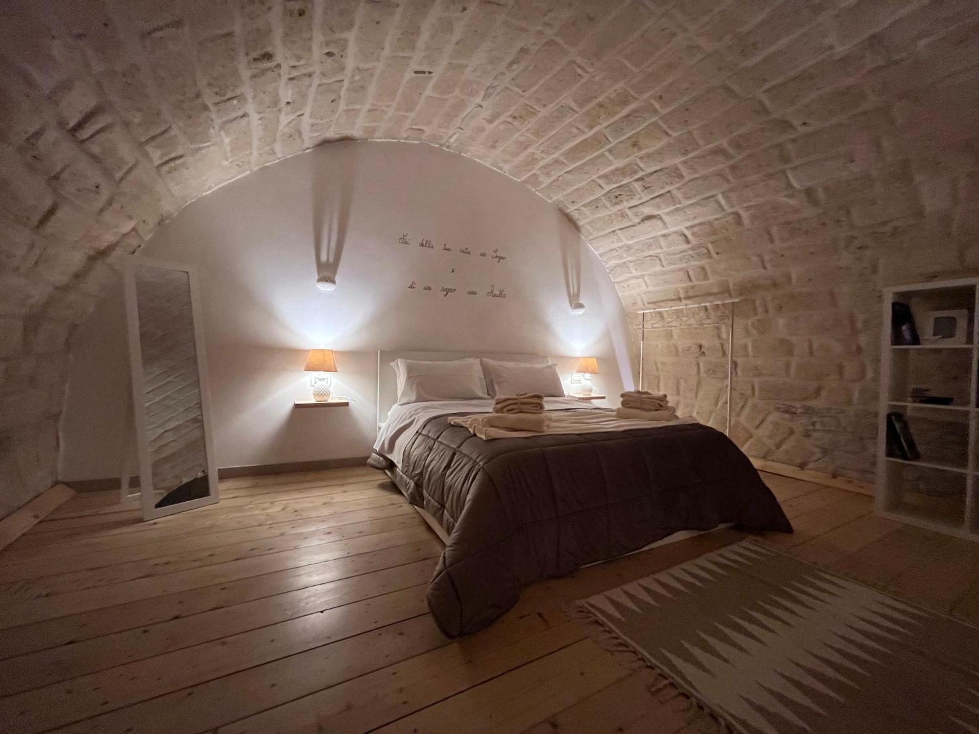 Epoca Suite House Trani Exterior foto